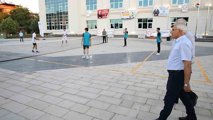 Battalgazi'de ayak tenisi turnuvasının startı verildi