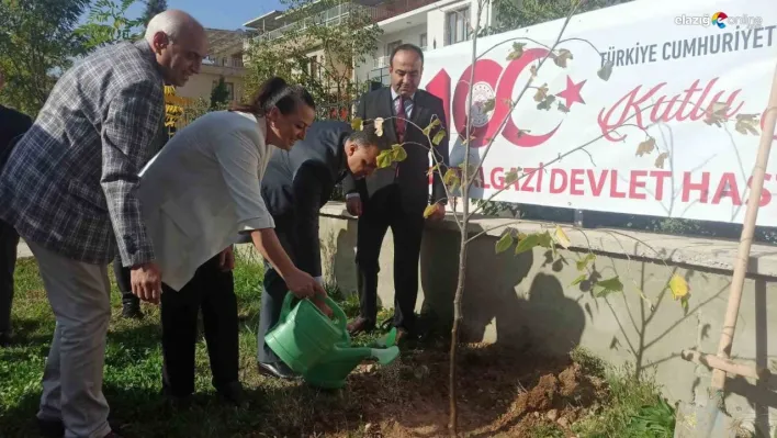 Battalgazi Devlet Hastanesi'nde 100. Yıl fidan dikimi gerçekleştirildi