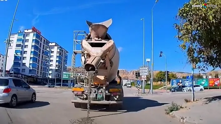Beton Mikseri Elazığ'da Caddeyi Çimento ile Kapladı: O Anlar Kamerada!
