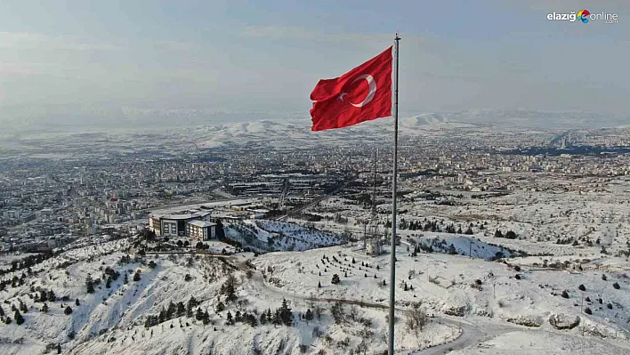 Elazığ'da Kış Masalı! Karla Kaplanan Şehirden Muhteşem Görüntüler