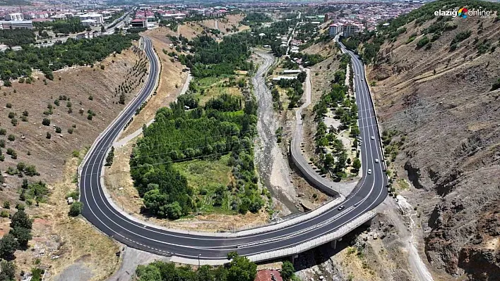 Bingöl Belediyesi yolları kendi ürettiği asfaltla yeniliyor