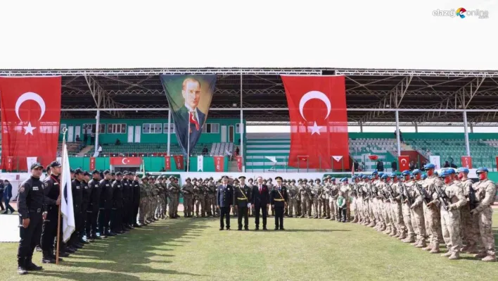 Bingöl'de Cumhuriyetin 100. yılı coşkuyla kutlandı