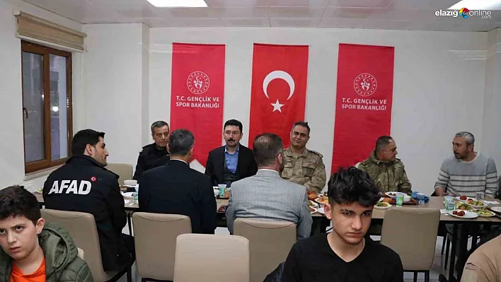 Bingöl'de jandarma depremzedelerle iftarda buluştu