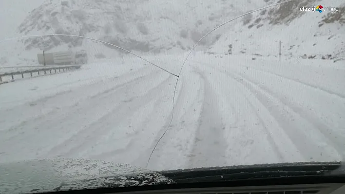 Bingöl'de mayıs ortasında kar sürprizi: Araçlar yolda kaldı