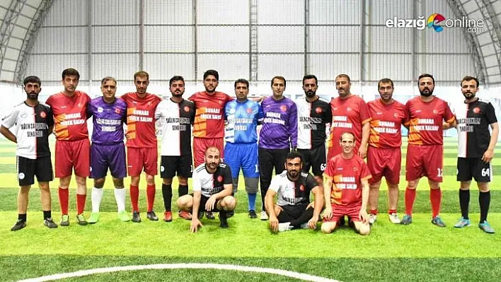 Bingöl'de sağlıkçılar futbol turnuvası ile moral buluyor