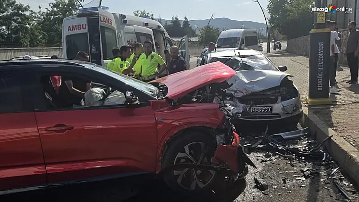 Bingöl'de trafik kazası: 3 yaralı