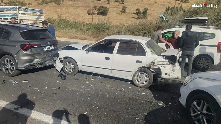 Bingöl'de zincirleme trafik kazası: 4 yaralı