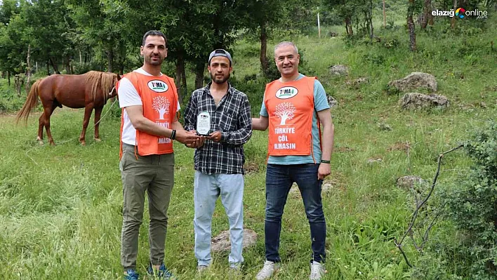 Bingöllü çobandan yürek ısıtan davranış