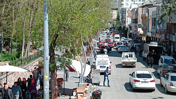 Çarsı ve pazarda bayram hareketliliği