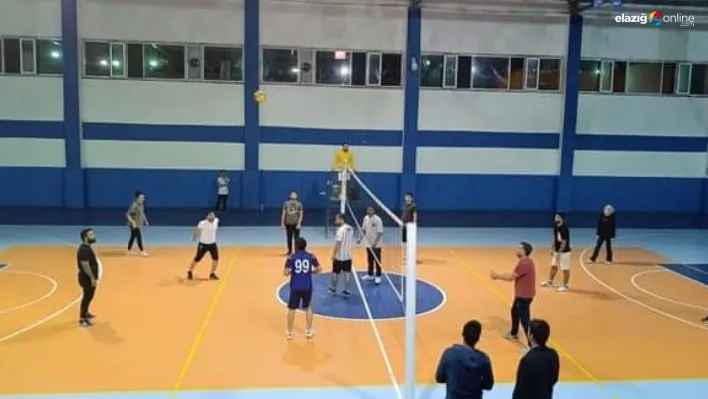 Çermik'te öğretmenler arası voleybol turnuvası