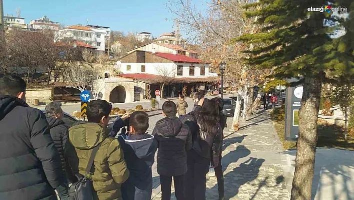 Elazığ'daki Çocuklar, Fotoğrafçılık Atölyesinde Hem Öğreniyor Hem Eğleniyor!