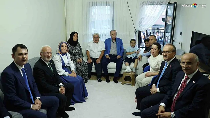 Cumhurbaşkanı Erdoğan'dan, Malatya'da depremzede aileye ziyaret!