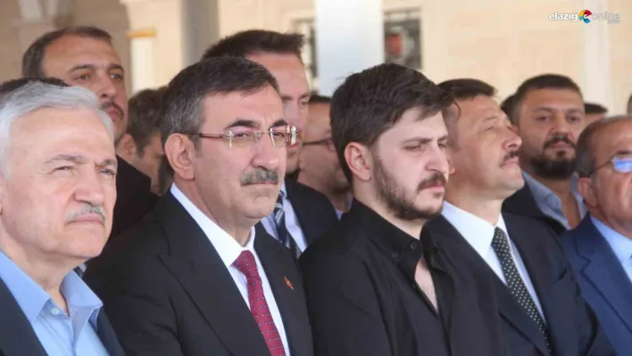 Cumhurbaşkanı Yardımcısı Yılmaz, cenaze için Elazığ'a geldi