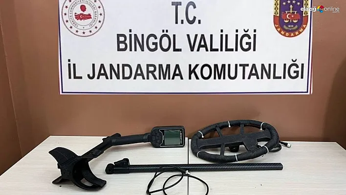 Dedektör ile define ararken yakalandı