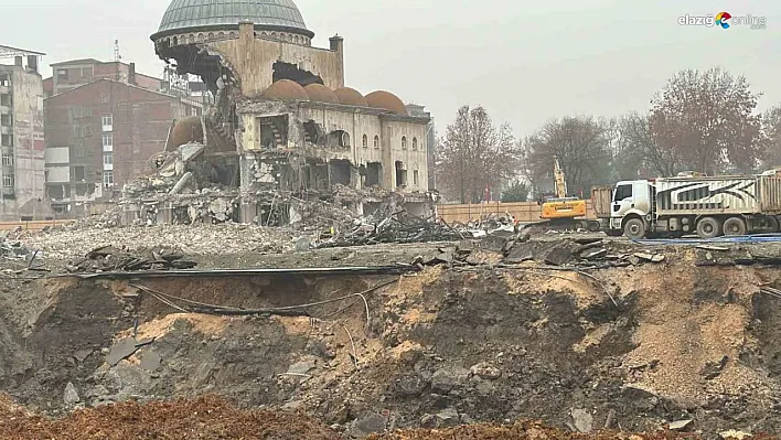 Söğütlü Camii'nin kubbesi böyle yıkıldı