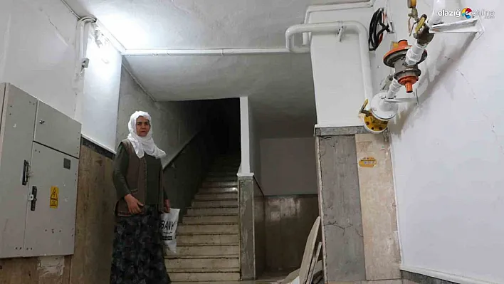 Depremzedeler KYK yurdunda, hırsızlar binalarında