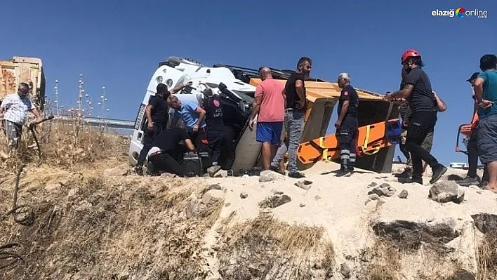 Sıkışan sürücünün yardımına yetişti