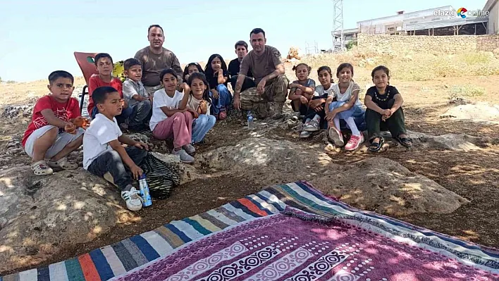 Mehmetçik'ten Minik Kalplere Dokunuş: Minik Öğrencilerle 186. Yıl Coşkusu!