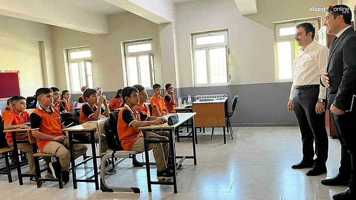 Dicle'de yeni eğitim - öğretim yılının ilk ders zili çaldı