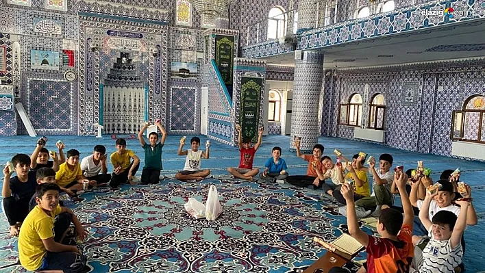 Kaymakam Yurdagül ve İlçe Emniyeti öğrencileri unutmadı
