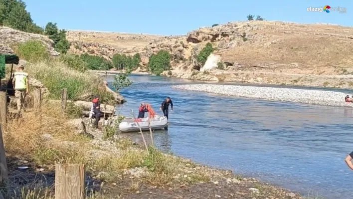 Dicle Nehri'nde mahsur kalan 4 çocuk ve genç kurtarıldı