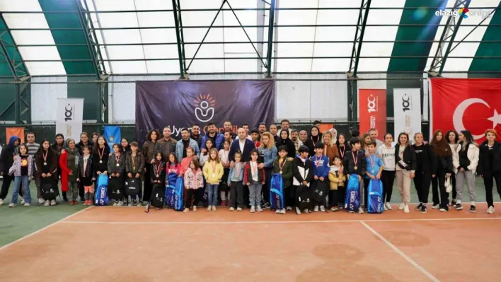 Diyarbakır'da 'Uyanış Gençlik 2. Tenis Turnuvası' sona erdi