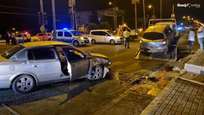 Diyarbakır'da 3 aracın karıştığı zincirleme kazada 7 kişi yaralandı