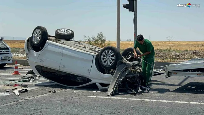 Diyarbakır'da 3 aracın karıştığı zincirleme kazada 4 kişi yaralandı