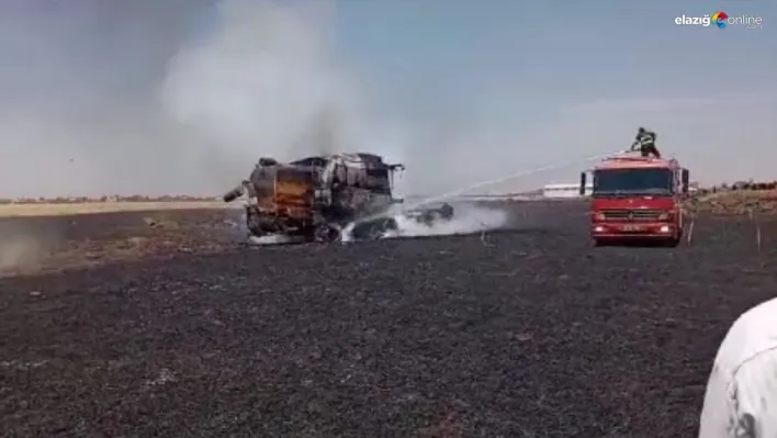 Diyarbakır'da 50 dönüm ekili arazi ve biçerdöver yandı