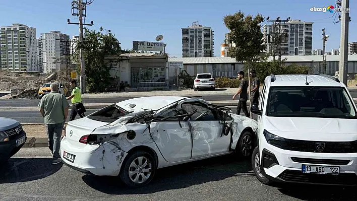 Diyarbakır'da asfalt paleti otomobili biçti