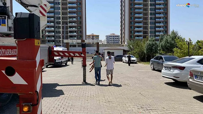 Diyarbakır'da bir binada çıkan yangında çok sayıda kişi dumandan etkilendi