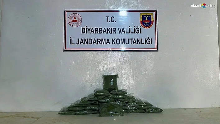 Diyarbakır'da çalılıklar arasında muhafaza edilmiş 77 kilo esrar ele geçirildi
