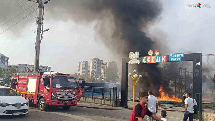 Diyarbakır'da çocuk parkı alevlere teslim oldu