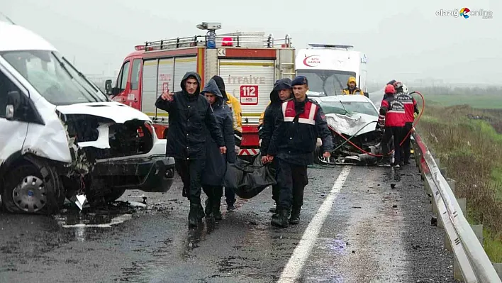 Diyarbakır'da feci kaza! 3 ölü, 2'si ağır 5 yaralı