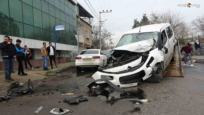 Diyarbakır'daki feci kaza güvenlik kameralarına yansıdı