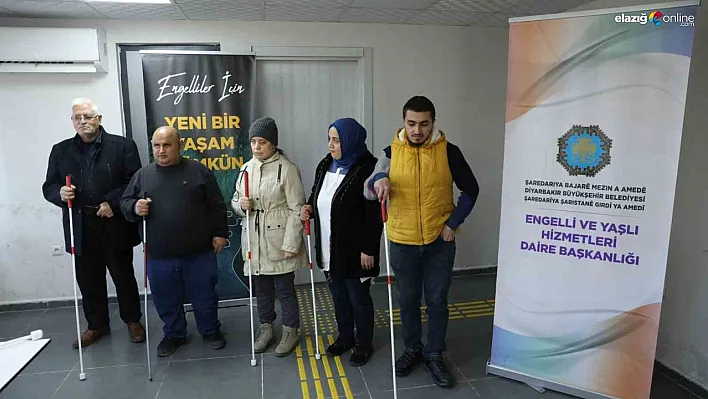 Diyarbakır'da görme engellilere 'bağımsız hareket uygulaması' eğitimi