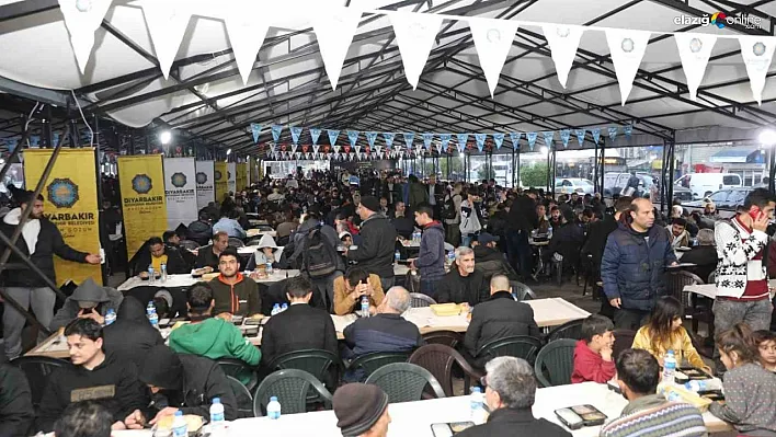 Diyarbakır'da iftar çadırları günlük 6 bin kişiye hizmet veriyor