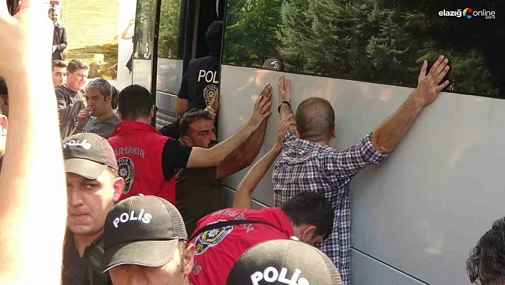 Diyarbakır'da izinsiz yürüyüşte 100 gözaltı