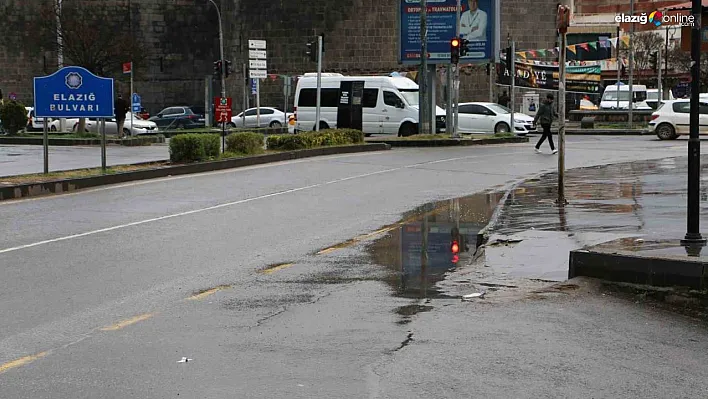 Diyarbakır'da karla karışık yağmur