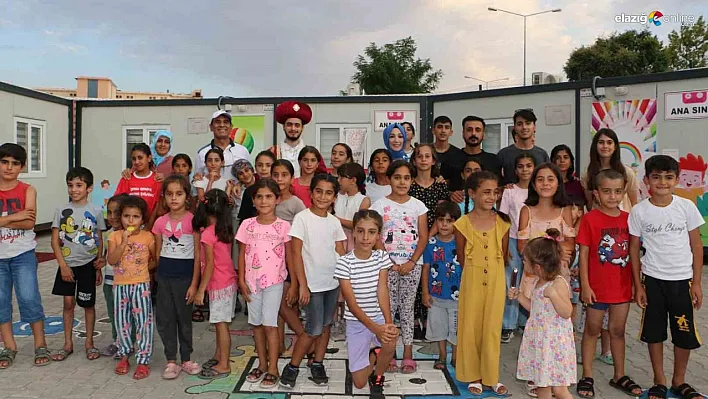 Diyarbakır'daki depremzede çocuklara anlamlı etkinlik
