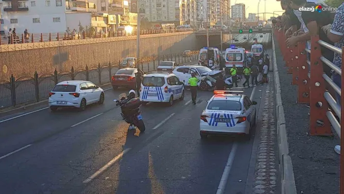 Diyarbakır'da otomobil ile motosiklet çarpıştı: 5 yaralı