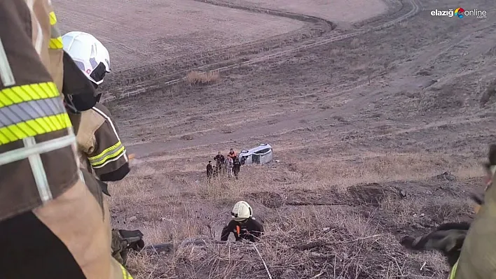Diyarbakır'da otomobil şarampole yuvarlandı: Yaralı sürücüyü itfaiye kurtardı