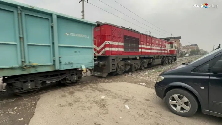 Diyarbakır'da tren kazası! Sürücü ölümden döndü