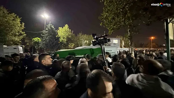 Diyarbakır'da viyadük inşaatı kazasında hayatını kaybeden 4 kişi defnedildi