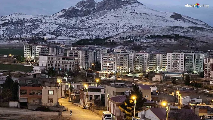 Diyarbakır'ın Ergani ve Dicle ilçelerinde kar yağdı