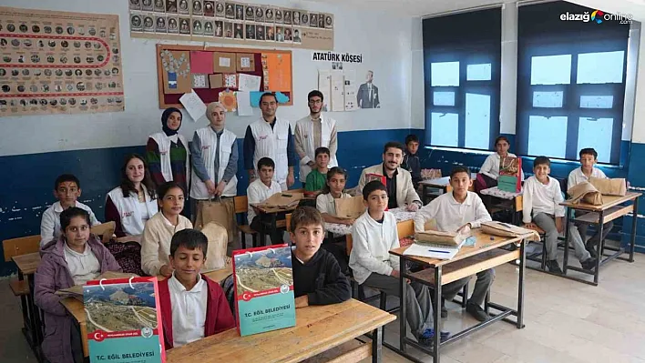 Eğil Belediyesi, çocuklara diş ve sağlıkla ilgili hediyeler dağıttı