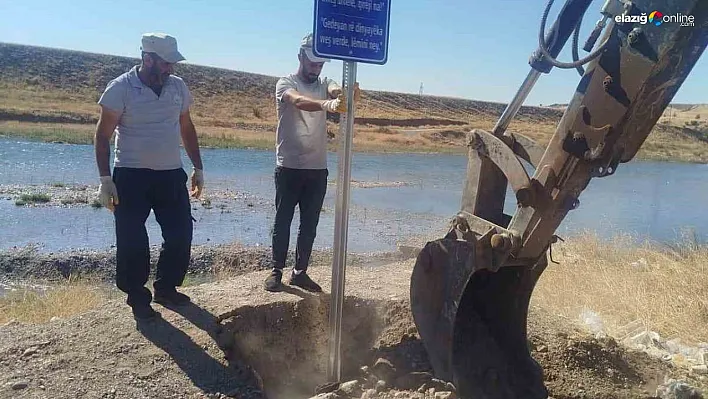 Eğil Belediyesi piknik alanlarının temiz tutulması için 3 dilde uyarı levhaları yerleştirdi