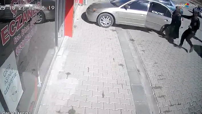 El freni çekilmeyen araç eczaneye girdi