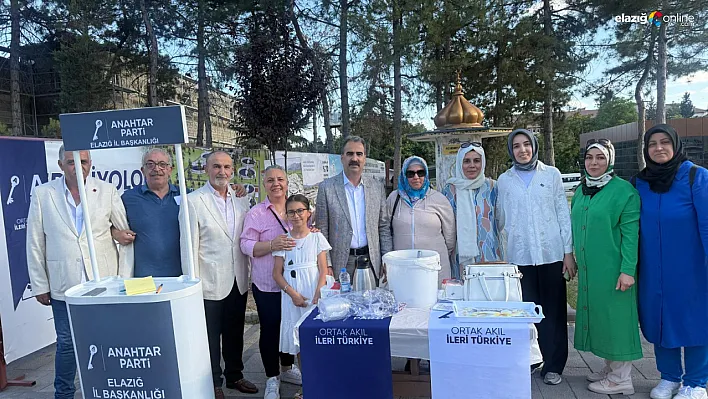 Elazığ Anahtar Parti Aşure Etkinliğiyle Gönüllere Dokundu!