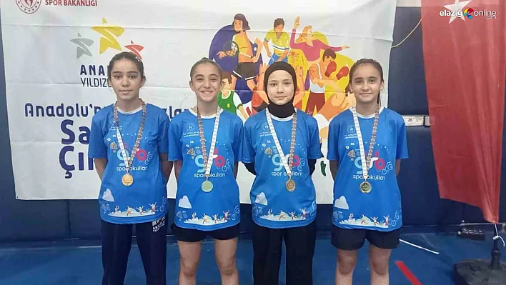 Elazığ'ın Gururu Badminton Takımı Rize'de Türkiye Finalleri'nde!